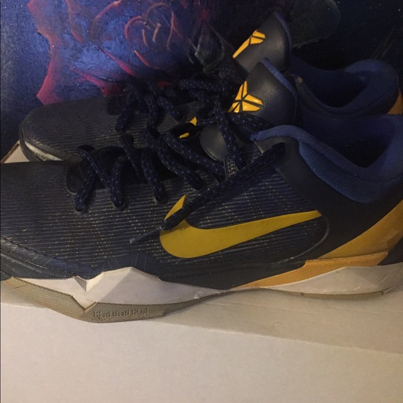 kobe 7 obsidian